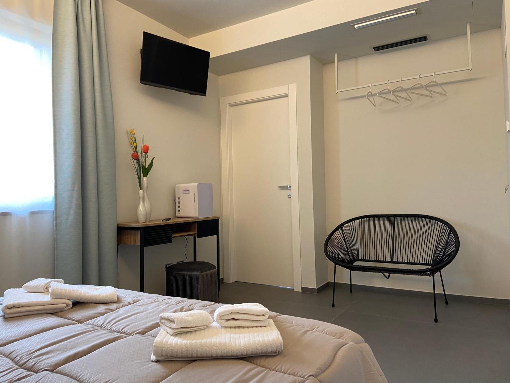 Etna Stone Bed & Breakfast ซัฟเฟรานา เอตเนอา ภายนอก รูปภาพ